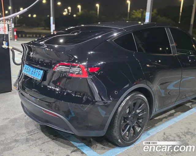 Tesla Model Y 2021 автомат (гидро), миниатюра 2 Tesla Model Y 2021 автомат (гидро), миниатюра 2