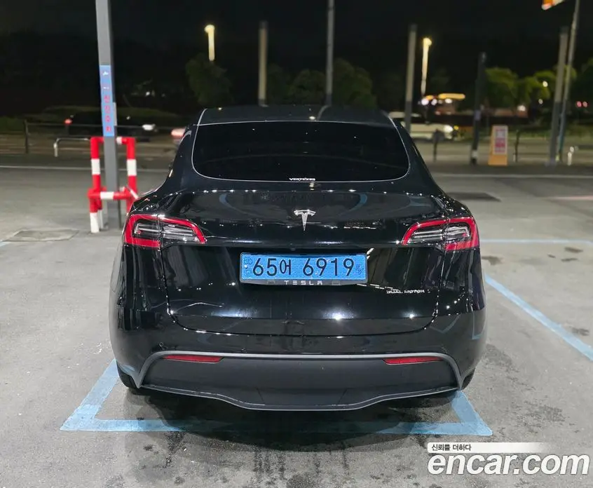 Tesla Model Y 2021 автомат (гидро), фото 4 Tesla Model Y 2021 автомат (гидро), фото 4