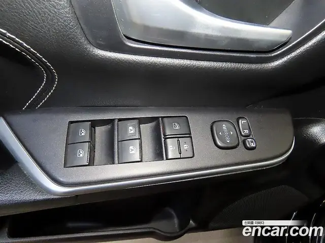 Toyota Camry 2015 2.5 автомат (гидро), миниатюра 3 Toyota Camry 2015 2.5 автомат (гидро), миниатюра 3