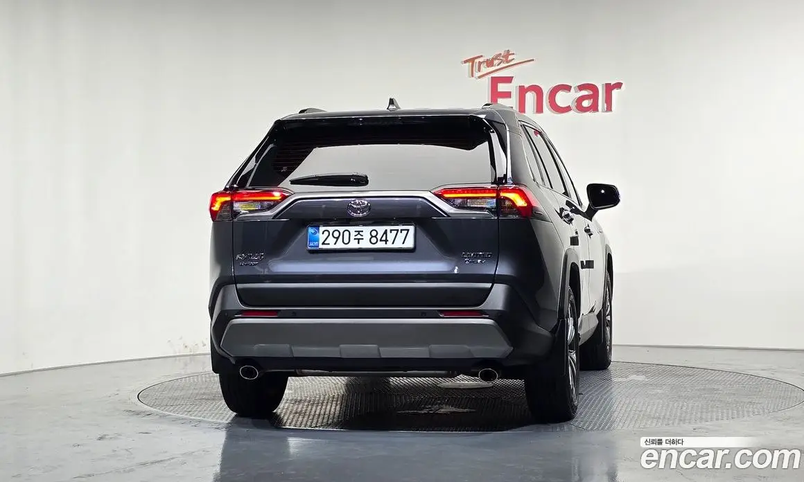 Toyota RAV4 2025 2.5 автомат (гидро), фото 4 Toyota RAV4 2025 2.5 автомат (гидро), фото 4