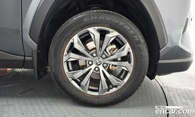Toyota RAV4 2025 2.5 автомат (гидро), миниатюра 7 Toyota RAV4 2025 2.5 автомат (гидро), миниатюра 7