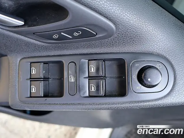 Volkswagen Golf 2012 2.0 автомат (гидро), миниатюра 10 Volkswagen Golf 2012 2.0 автомат (гидро), миниатюра 10