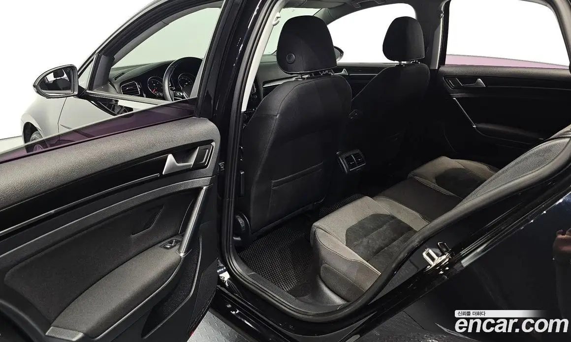 Volkswagen Golf 2015 2.0 автомат (гидро), фото 12 Volkswagen Golf 2015 2.0 автомат (гидро), фото 12