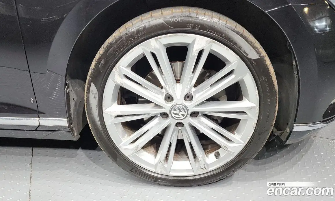 Volkswagen Passat 2018 2.0 автомат (гидро), фото 5 Volkswagen Passat 2018 2.0 автомат (гидро), фото 5