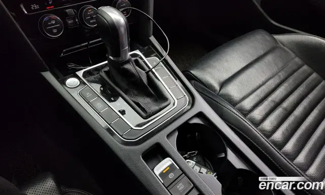 Volkswagen Passat 2018 2.0 автомат (гидро), миниатюра 9 Volkswagen Passat 2018 2.0 автомат (гидро), миниатюра 9