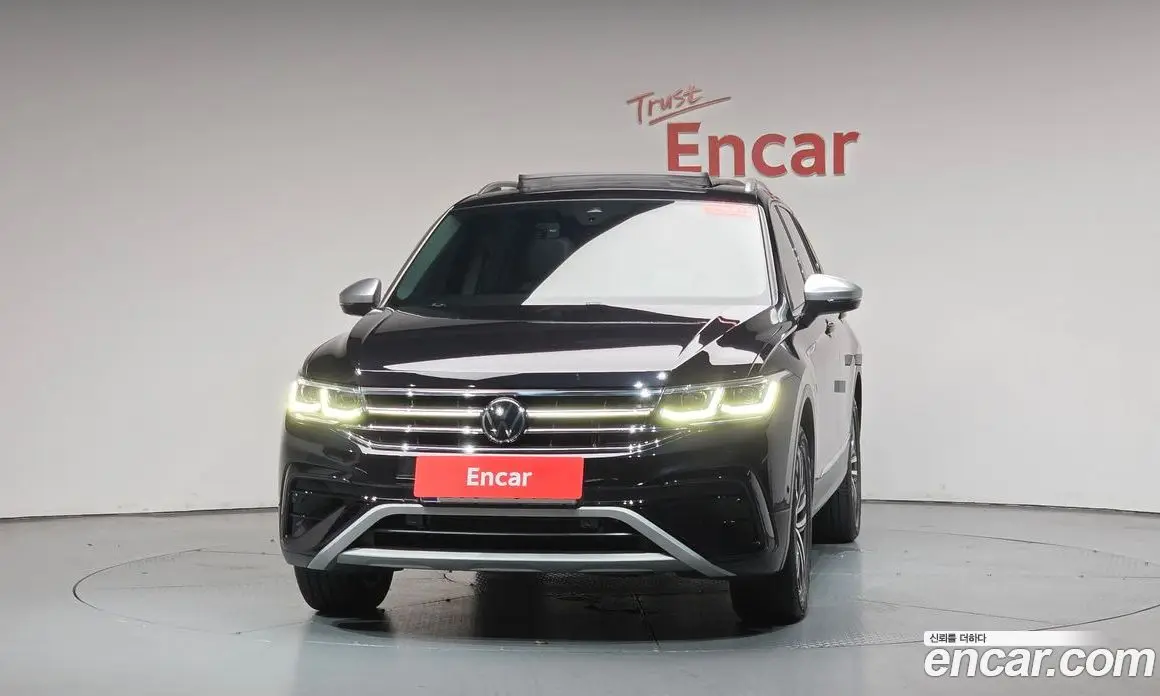 Volkswagen Tiguan 2023 2.0 автомат (гидро), фото 2 Volkswagen Tiguan 2023 2.0 автомат (гидро), фото 2