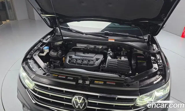 Volkswagen Tiguan 2023 2.0 автомат (гидро), миниатюра 5 Volkswagen Tiguan 2023 2.0 автомат (гидро), миниатюра 5