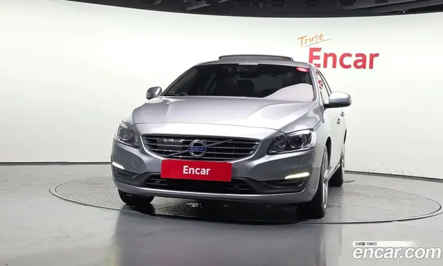 Volvo S60 2016 2.0 автомат (гидро), миниатюра 3 Volvo S60 2016 2.0 автомат (гидро), миниатюра 3