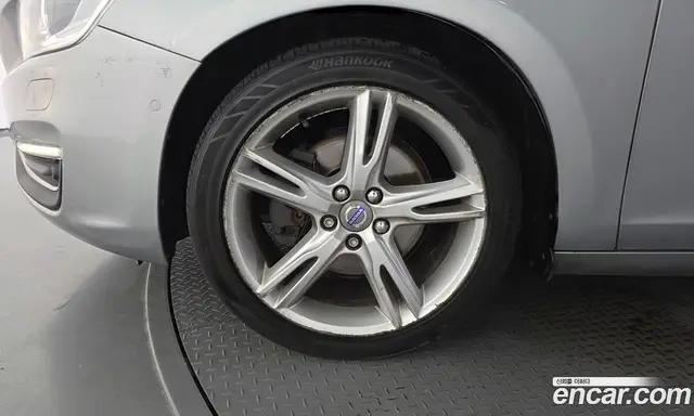 Volvo S60 2016 2.0 автомат (гидро), миниатюра 5 Volvo S60 2016 2.0 автомат (гидро), миниатюра 5