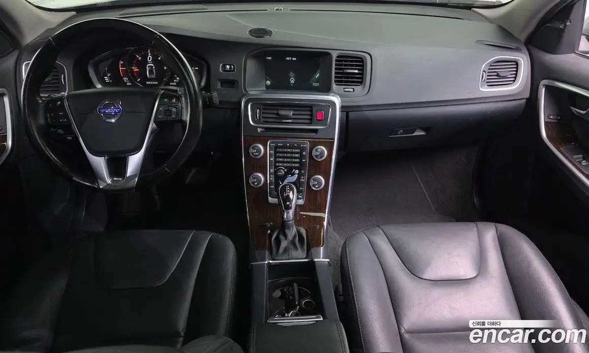 Volvo S60 2016 2.0 автомат (гидро), фото 7 Volvo S60 2016 2.0 автомат (гидро), фото 7