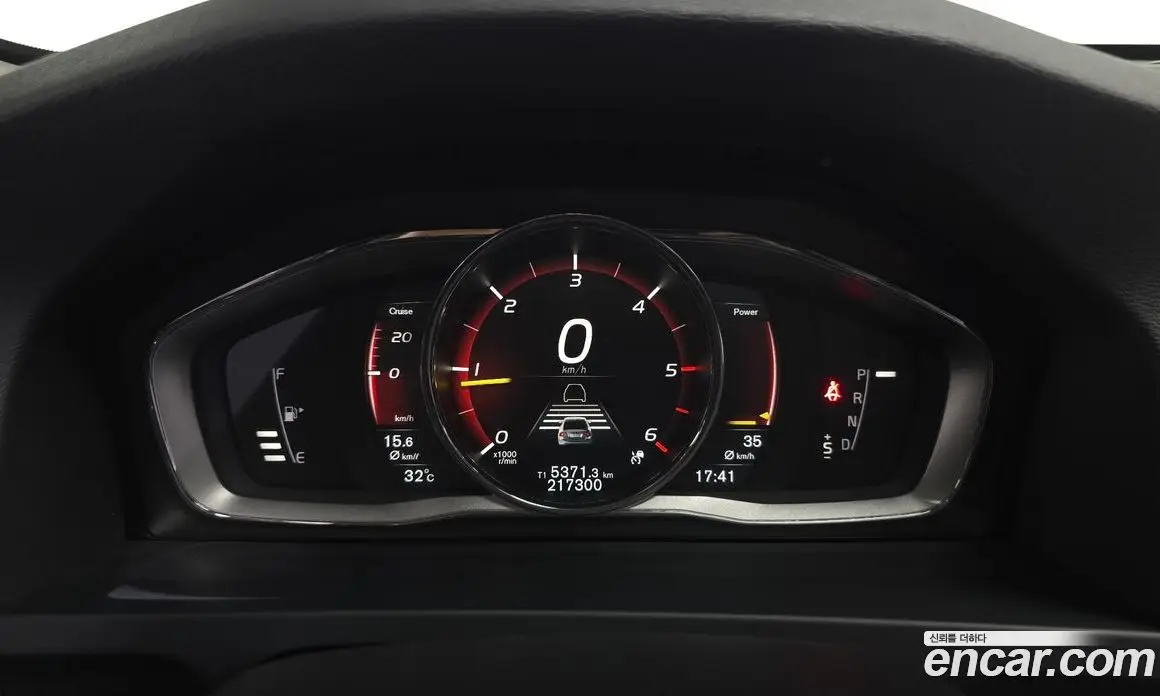 Volvo S60 2016 2.0 автомат (гидро), фото 8 Volvo S60 2016 2.0 автомат (гидро), фото 8