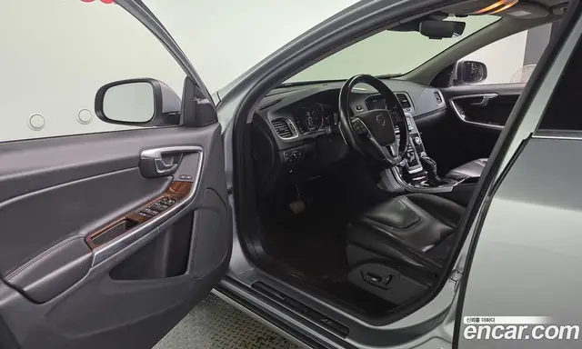 Volvo S60 2016 2.0 автомат (гидро), миниатюра 10 Volvo S60 2016 2.0 автомат (гидро), миниатюра 10