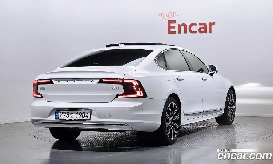 Volvo S90 2023 2.0 автомат (гидро), фото 2 Volvo S90 2023 2.0 автомат (гидро), фото 2