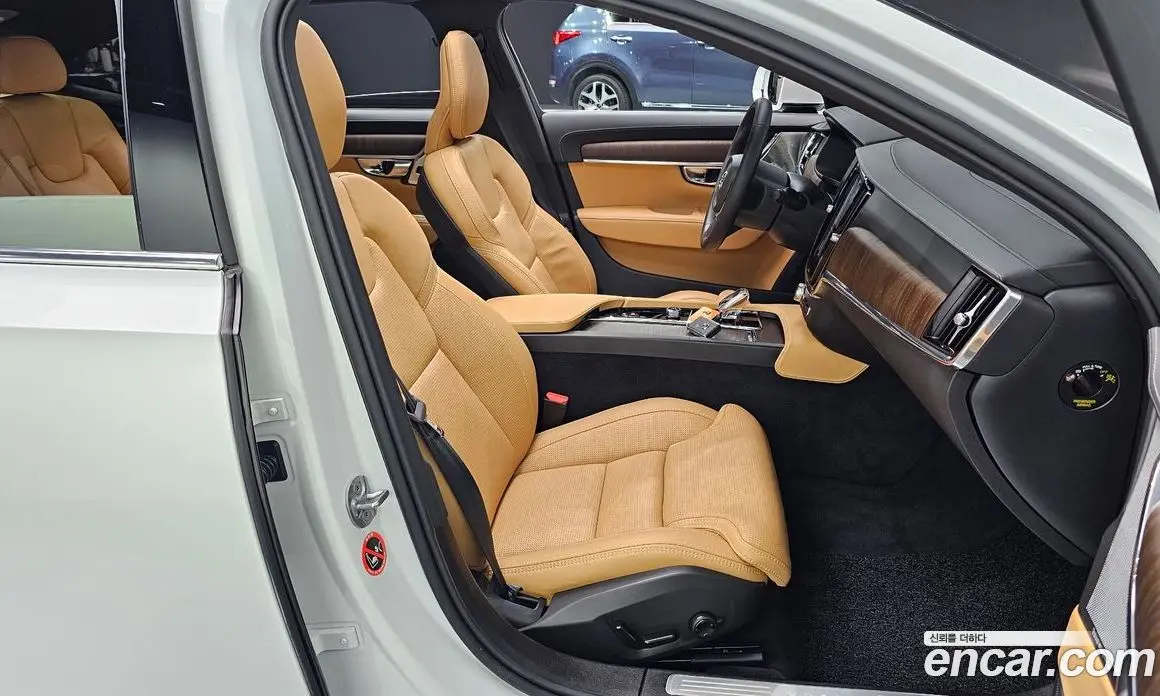 Volvo S90 2023 2.0 автомат (гидро), фото 16 Volvo S90 2023 2.0 автомат (гидро), фото 16