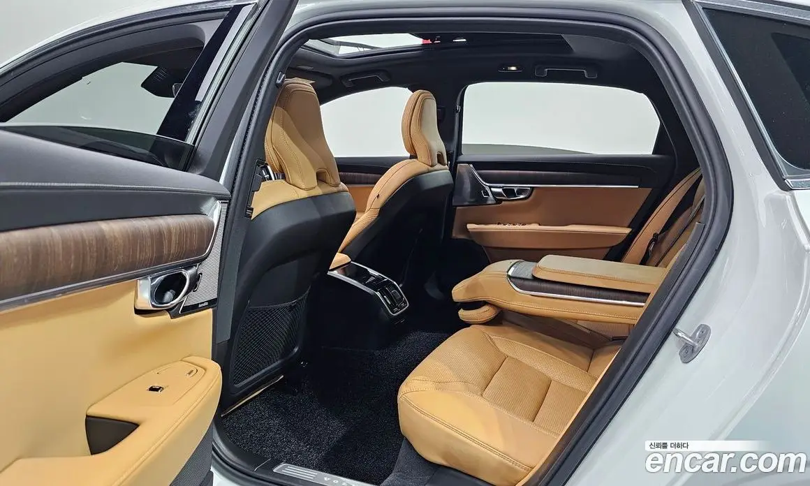 Volvo S90 2023 2.0 автомат (гидро), фото 17 Volvo S90 2023 2.0 автомат (гидро), фото 17