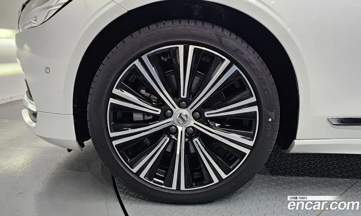 Volvo S90 2023 2.0 автомат (гидро), фото 5 Volvo S90 2023 2.0 автомат (гидро), фото 5