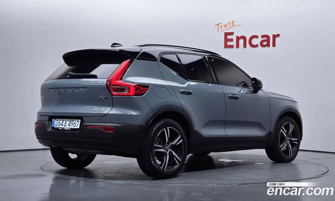 Volvo XC40 2020 2.0 автомат (гидро), фото 2 Volvo XC40 2020 2.0 автомат (гидро), фото 2