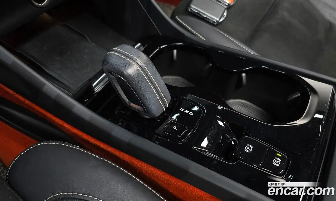 Volvo XC40 2020 2.0 автомат (гидро), фото 12 Volvo XC40 2020 2.0 автомат (гидро), фото 12