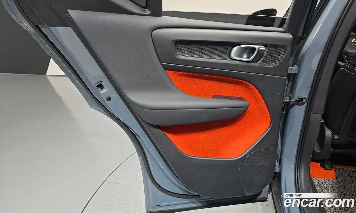 Volvo XC40 2020 2.0 автомат (гидро), фото 15 Volvo XC40 2020 2.0 автомат (гидро), фото 15