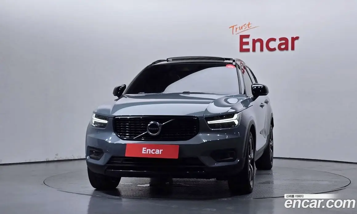 Volvo XC40 2020 2.0 автомат (гидро), фото 3 Volvo XC40 2020 2.0 автомат (гидро), фото 3