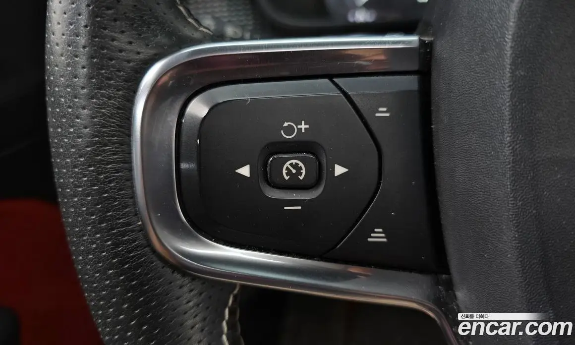 Volvo XC40 2020 2.0 автомат (гидро), фото 25 Volvo XC40 2020 2.0 автомат (гидро), фото 25