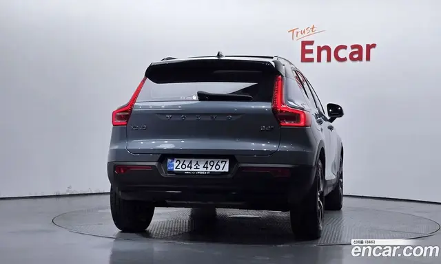 Volvo XC40 2020 2.0 автомат (гидро), миниатюра 4 Volvo XC40 2020 2.0 автомат (гидро), миниатюра 4
