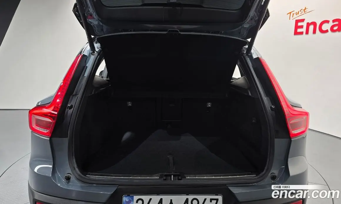 Volvo XC40 2020 2.0 автомат (гидро), фото 33 Volvo XC40 2020 2.0 автомат (гидро), фото 33