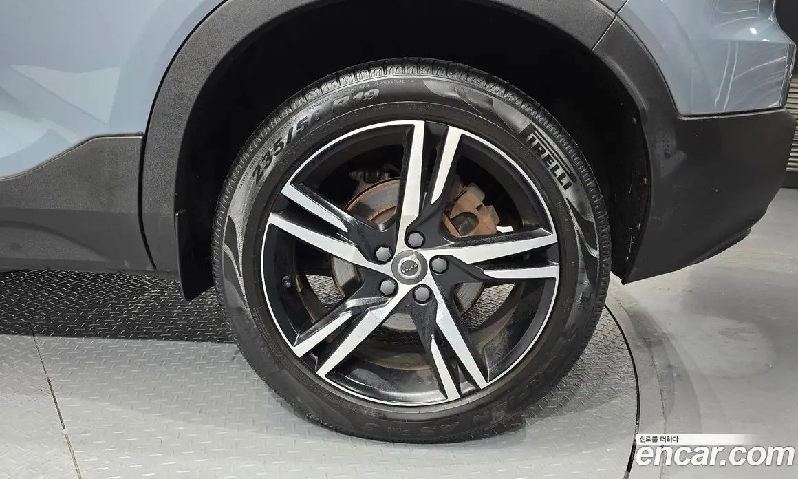 Volvo XC40 2020 2.0 автомат (гидро), фото 7 Volvo XC40 2020 2.0 автомат (гидро), фото 7