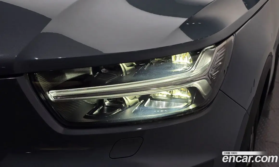 Volvo XC40 2020 2.0 автомат (гидро), фото 8 Volvo XC40 2020 2.0 автомат (гидро), фото 8