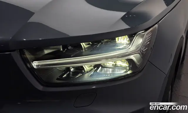 Volvo XC40 2020 2.0 автомат (гидро), миниатюра 8 Volvo XC40 2020 2.0 автомат (гидро), миниатюра 8