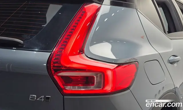 Volvo XC40 2020 2.0 автомат (гидро), миниатюра 9 Volvo XC40 2020 2.0 автомат (гидро), миниатюра 9