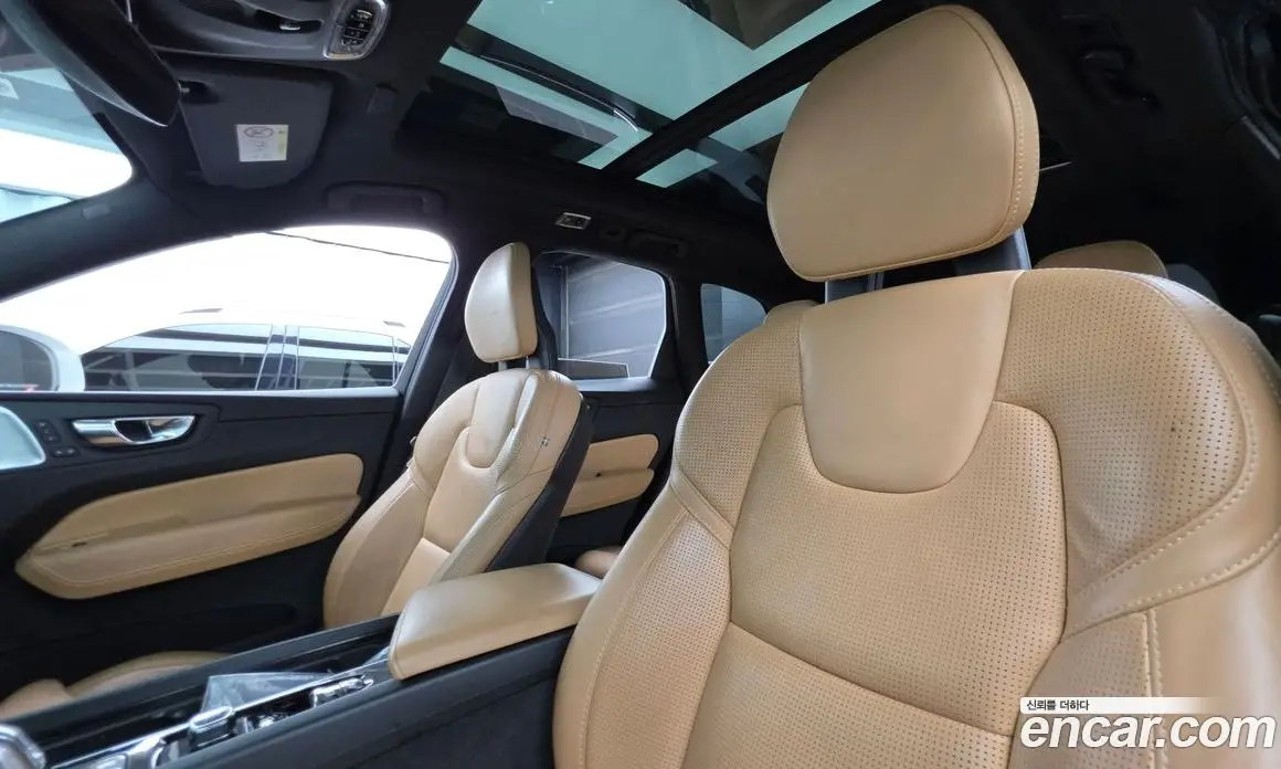 Volvo XC60 2018 2.0 автомат (гидро), фото 24 Volvo XC60 2018 2.0 автомат (гидро), фото 24