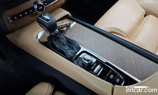 Volvo XC90 2020 2.0 автомат (гидро), миниатюра 9 Volvo XC90 2020 2.0 автомат (гидро), миниатюра 9