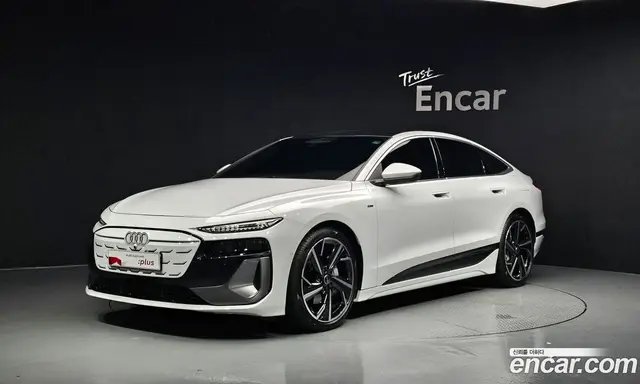 Audi A6 e-tron, 2025, 6 617 км
