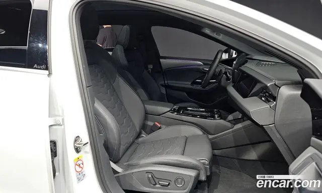 Audi A6 e-tron 2025 0.2 автомат (гидро), миниатюра 11