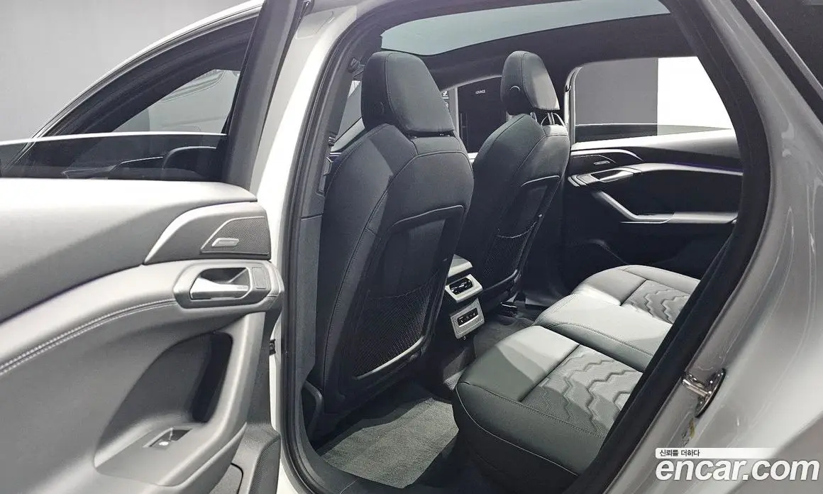 Audi A6 e-tron 2025 0.2 автомат (гидро), фото 12