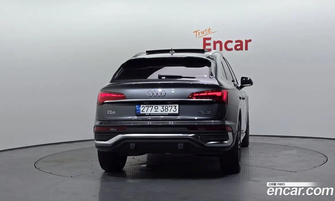 Audi Q5 2021 2.0 автомат (гидро), фото 4