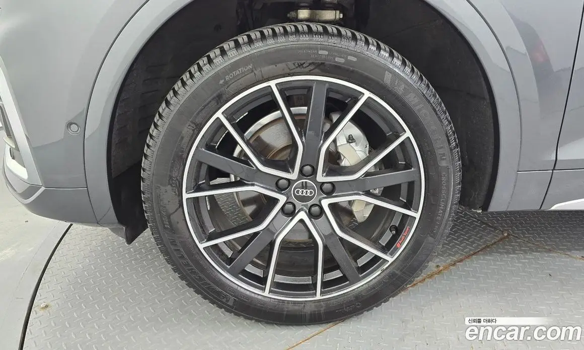 Audi Q5 2021 2.0 автомат (гидро), фото 5