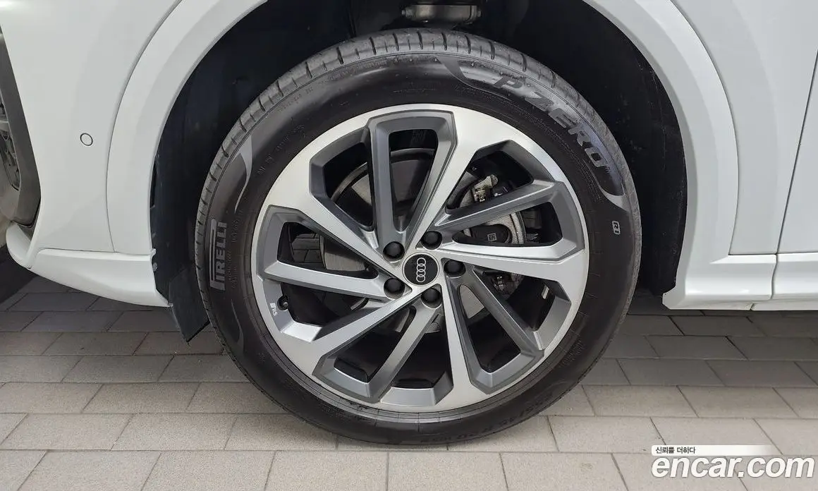 Audi Q5 2025 2.0 автомат (гидро), фото 5
