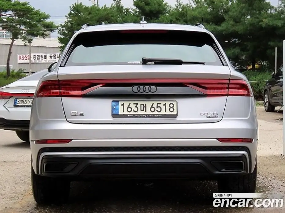 Audi Q8 2021 3.0 автомат (гидро), фото 4 Audi Q8 2021 3.0 автомат (гидро), фото 4