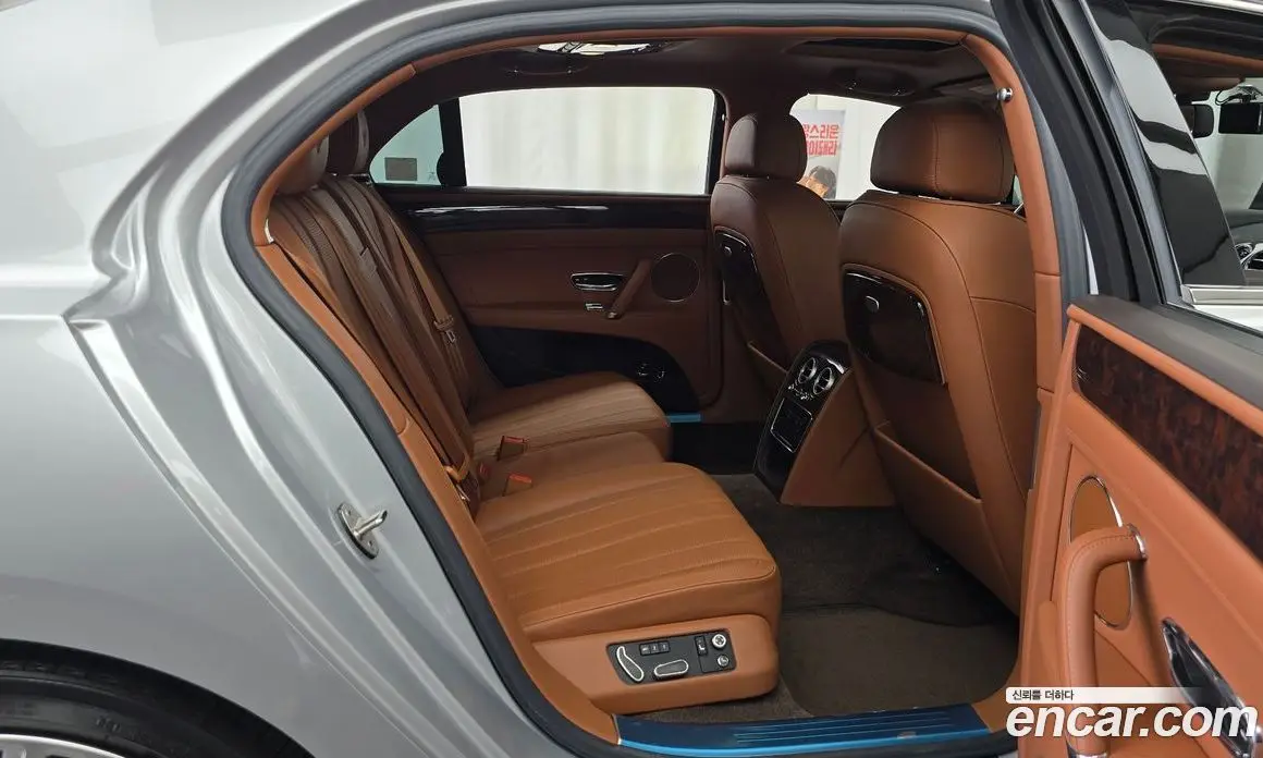 Bentley Flying Spur 2015 4.0 автомат (гидро), фото 12 Bentley Flying Spur 2015 4.0 автомат (гидро), фото 12