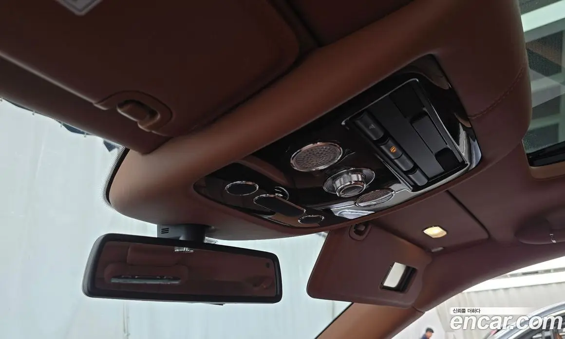 Bentley Flying Spur 2015 4.0 автомат (гидро), фото 17 Bentley Flying Spur 2015 4.0 автомат (гидро), фото 17