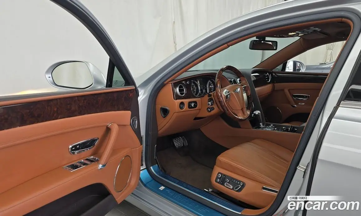Bentley Flying Spur 2015 4.0 автомат (гидро), фото 10 Bentley Flying Spur 2015 4.0 автомат (гидро), фото 10