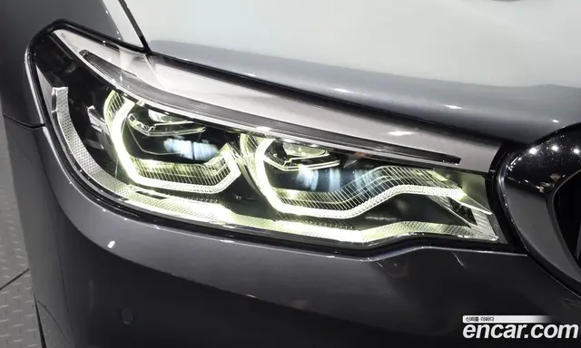 BMW 5 серия 2018 2.0 автомат (гидро), миниатюра 8 BMW 5 серия 2018 2.0 автомат (гидро), миниатюра 8