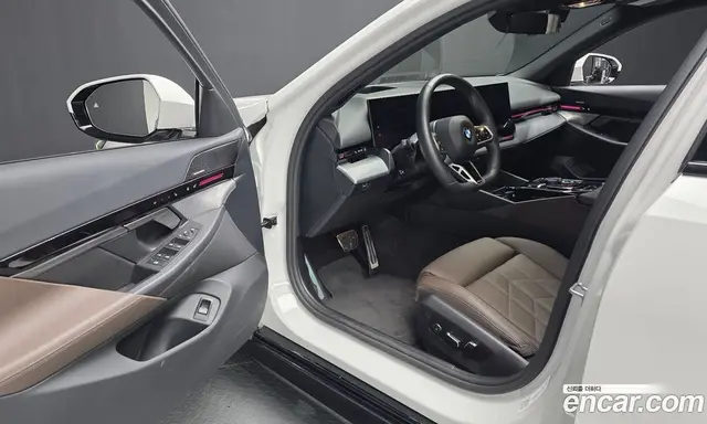 BMW 5 серия 2024 2.0 автомат (гидро), миниатюра 12