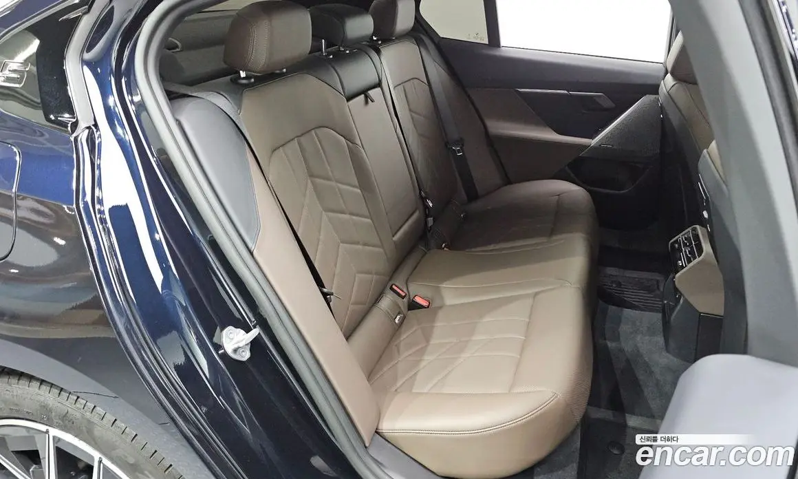 BMW 5 серия 2024 2.0 автомат (гидро), фото 17 BMW 5 серия 2024 2.0 автомат (гидро), фото 17
