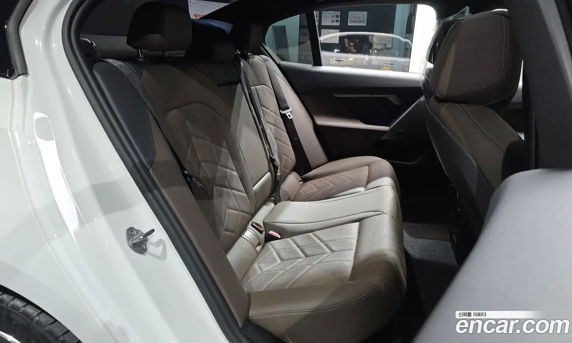 BMW 5 серия 2024 2.0 автомат (гидро), фото 17 BMW 5 серия 2024 2.0 автомат (гидро), фото 17