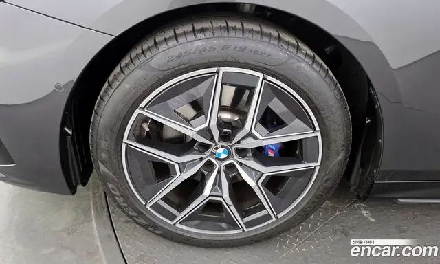 BMW 5 серия 2025 2.0 автомат (гидро), миниатюра 5 BMW 5 серия 2025 2.0 автомат (гидро), миниатюра 5