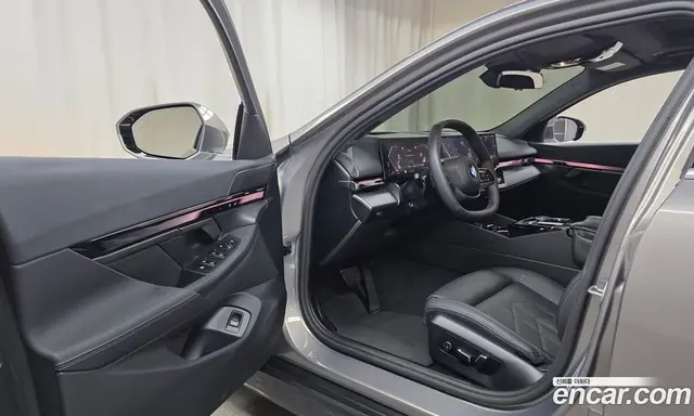 BMW 5 серия 2025 2.0 автомат (гидро), миниатюра 12