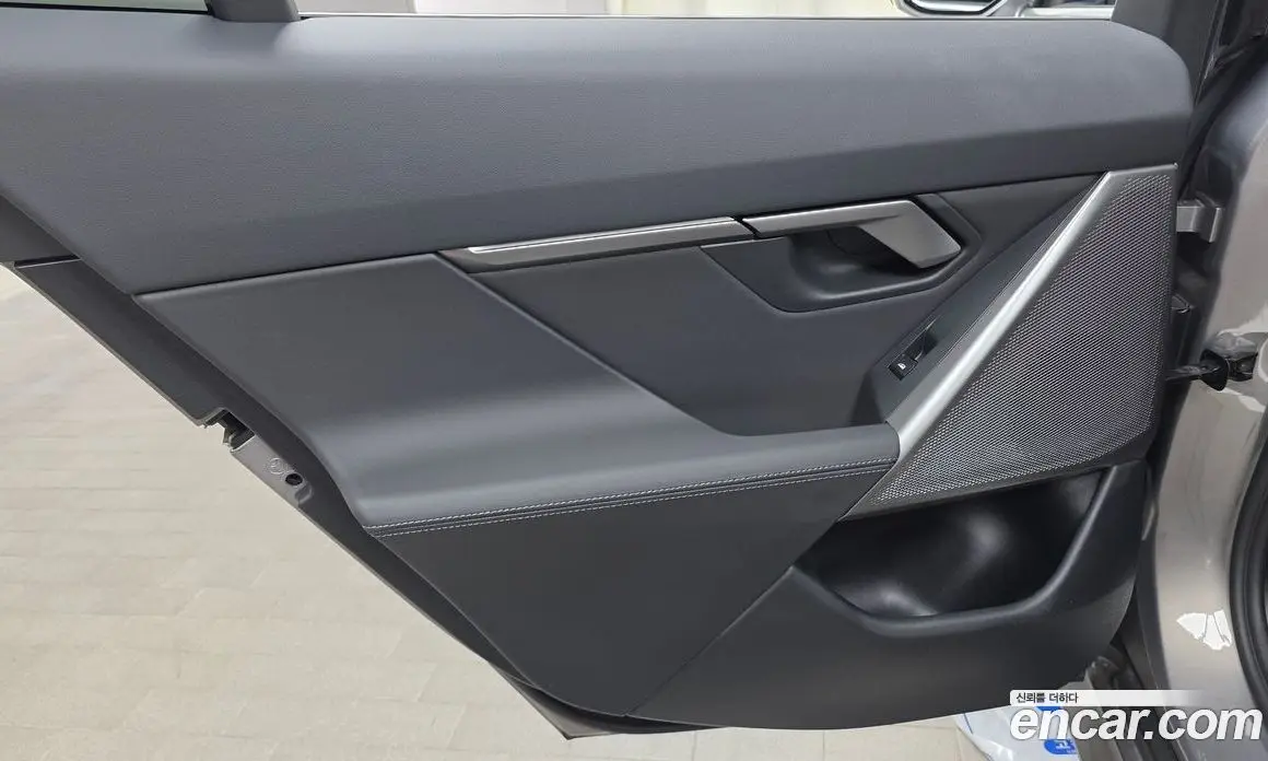BMW 5 серия 2025 2.0 автомат (гидро), фото 14